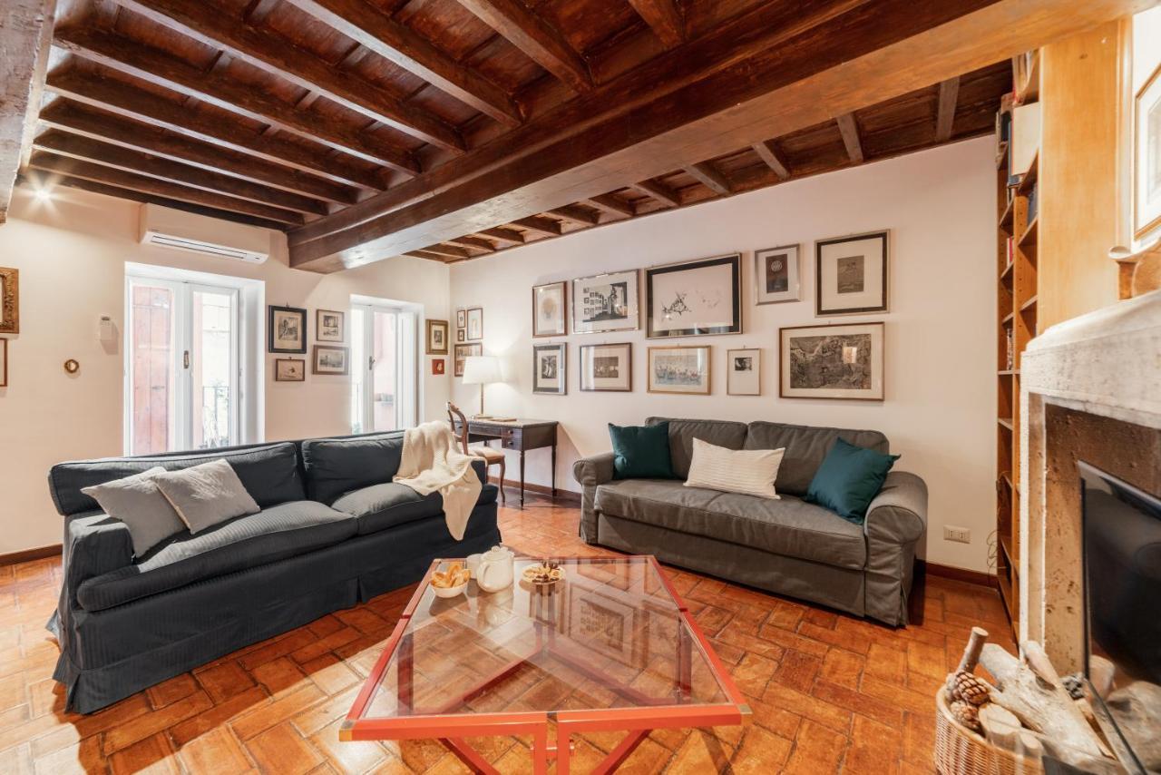 Domus Quiritum Charming, D'epoca A Campo De' Fiori Apartamento *