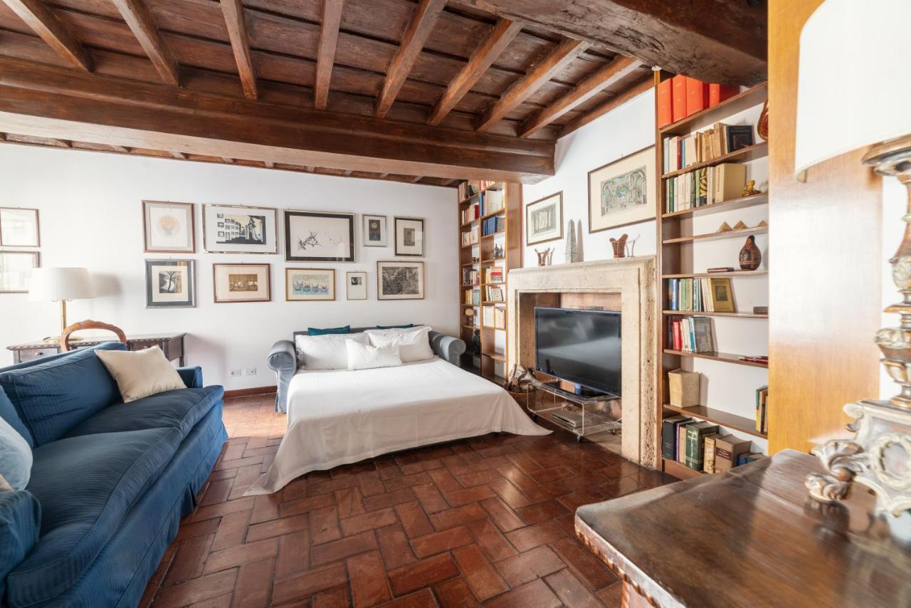 Domus Quiritum Charming, D'epoca A Campo De' Fiori Apartamento *